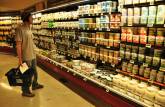 Fazendo compras no Whole Foods original, em Austin, no Texas. nos Estados Unidos